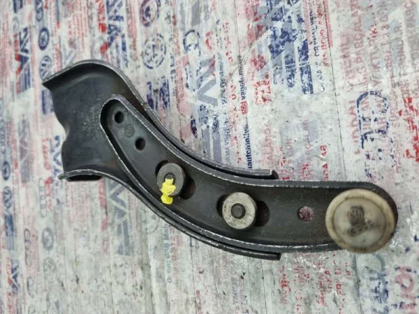 2K0843436B | VW Caddy Sürgülü Kapı Üst Makarası Sağ VAG