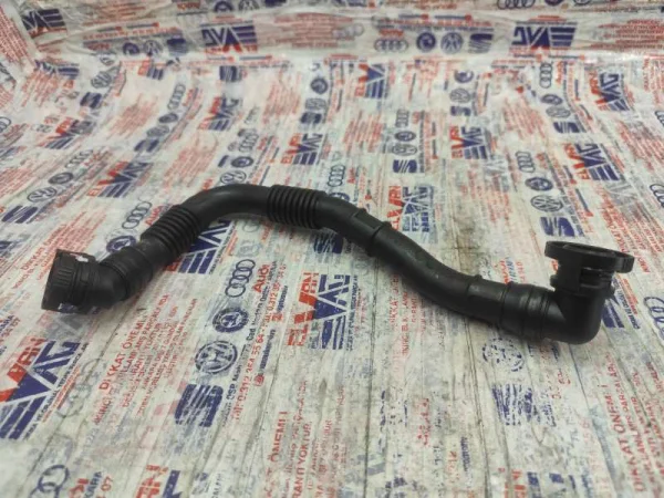 03L103493K | VW Transporter Külbütör Kapak Hava Hortumu VAG