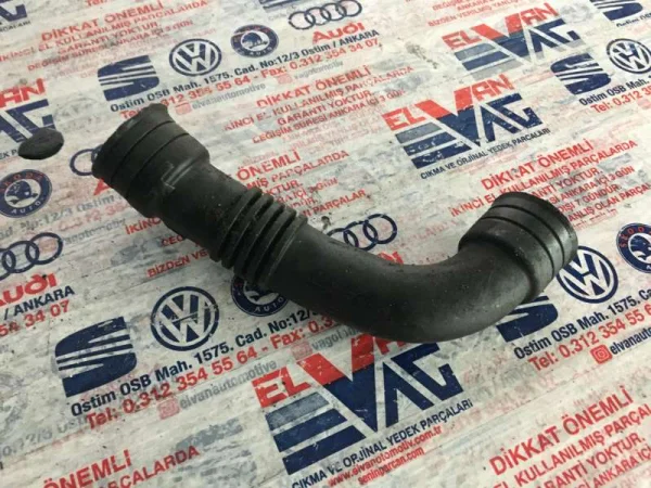 038103493AM | VW Transporter Motor Havalandırma Hortumu VAG