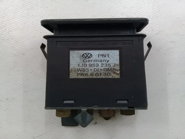 1J0953235A | VW Golf Dörtlü Düğmesi VAG