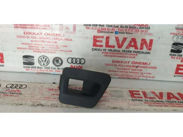 3G1867425 | VW Passat Bagaj Açma Düğme Çerçevesi VAG