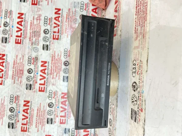 5Q0035819A | Teyp Ekranı | Skoda Fabia, Rapid VAG