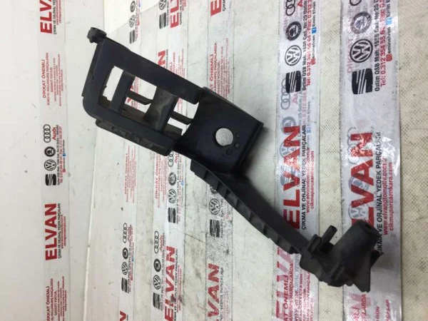 8P4959521C | Audi A3 Cam Açma Düğmesi VAG