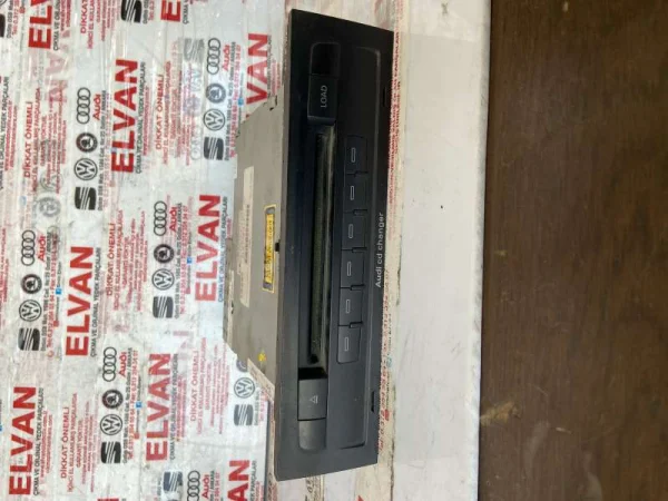 4L0035111 | CD Değiştirici VAG