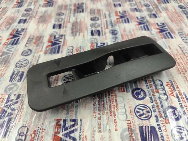 2K5883089 | VW Caddy Koltuk Ray Kapağı VAG