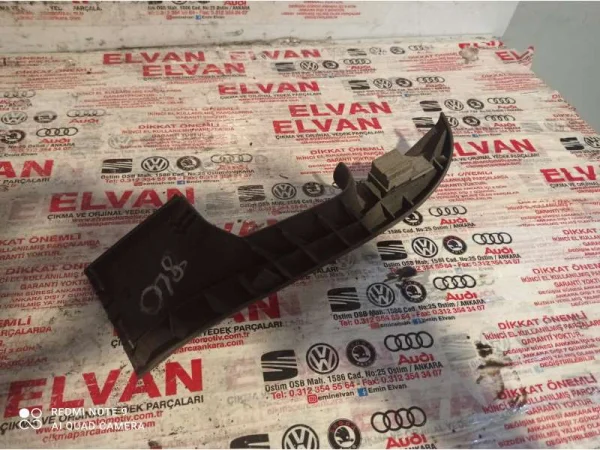 8L4867372A | Sağ Cam Açma Düğme Paneli VAG