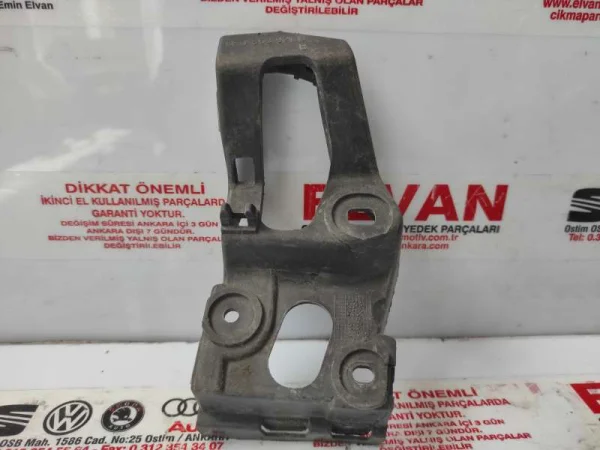 8E0853921D | Audi A4 Marşpiyel Bağlantı Ayağı VAG