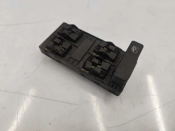 8E0959851 | Audi A4 Elektrikli Ön Sol Cam Açma Düğmesi VAG