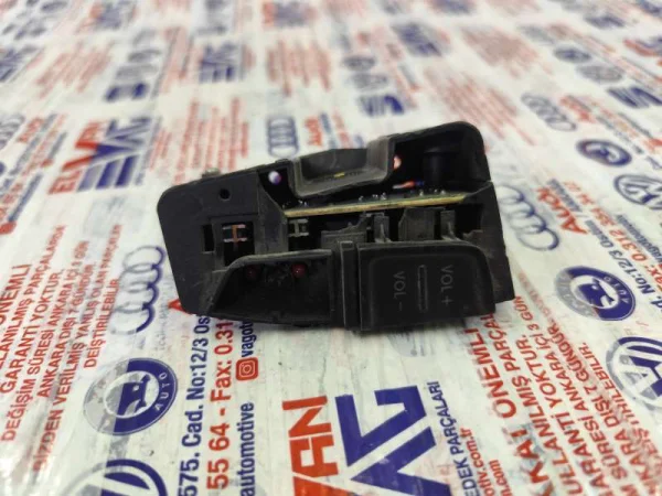 1J0959538F | Direksiyon Kumanda Düğmesi | VW Golf, Jetta, Passat, Transporter - Seat Alhambra VAG