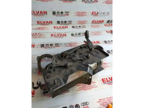 7E0127223 | VW Transporter Yakıt Filtre Kütüğü VAG