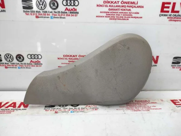 5M0881479E | Koltuk Yan Kapak Plastiği | VW Golf, Passat VAG
