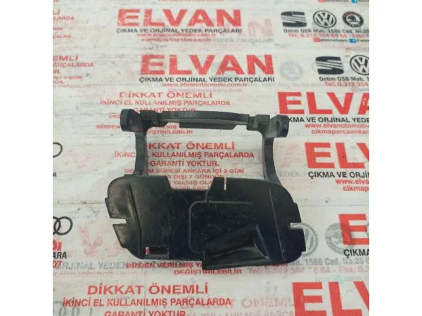 8K0955276E | Audi A4 Sağ Ön Tampon Far Yıkama Kapağı VAG