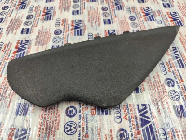 2K0858218 | VW Caddy Sağ Göğüs Yan Kaplaması VAG