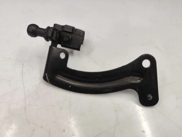03G103941E | Motor Kapağı Braketi | VW Golf, Jetta - Audi A3, A4 - Seat Altea, Leon VAG
