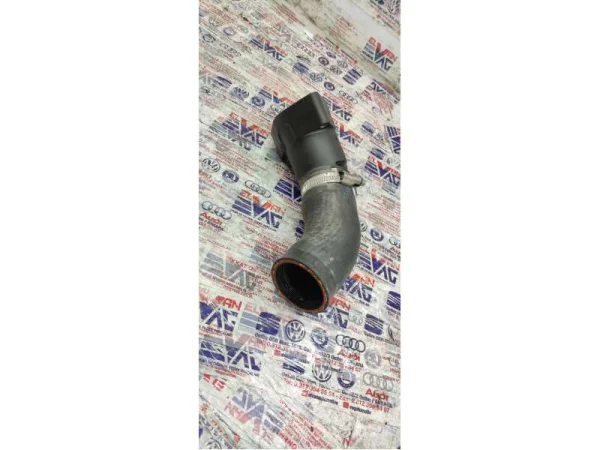 04L145828 | İntercooler Hortumu VAG
