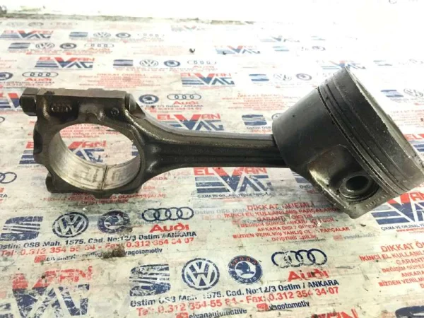 058105401B | Piston VAG