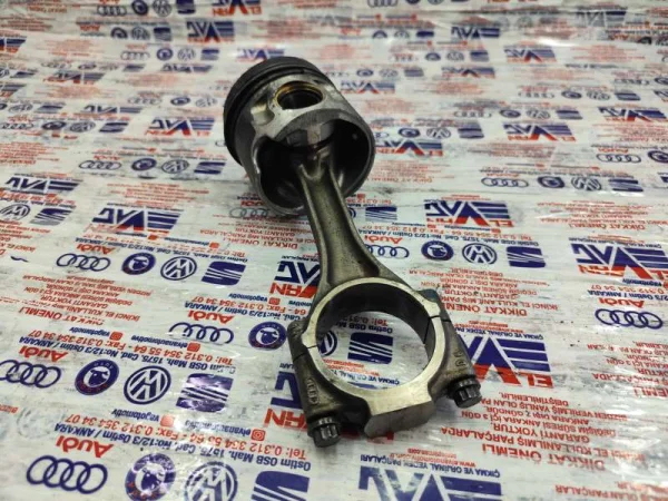 038105401G | Piston Kolu | VW Caddy, Golf - Seat Altea, Cordoba - Skoda Fabia, Octavia VAG
