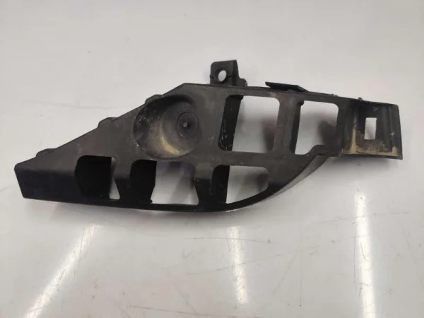 5F0807378 | Seat Leon Arka Sağ Tampon Braketi VAG