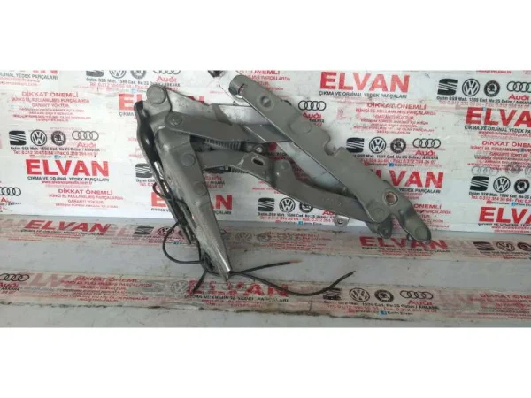 8E5827301H | Audi A4 Arka Bagaj Kapağı Menteşesi VAG