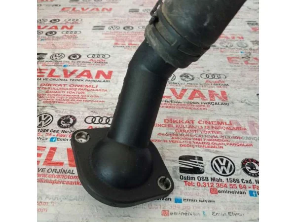 06A121121 | Termostat Kapağı VAG