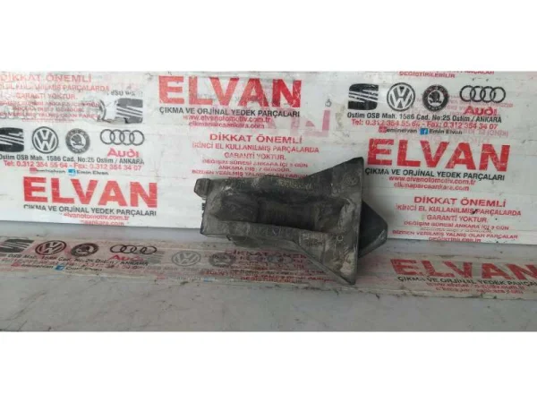 3G0864760 | VW Passat Sağ Çamurluk İzolasyon Süngeri VAG