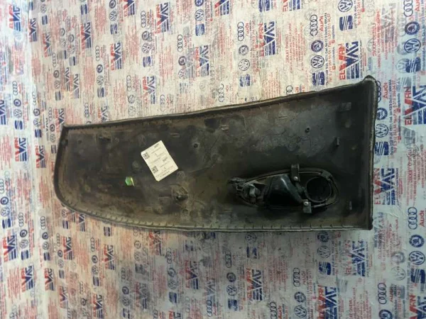 1P0867115 | Seat Leon Sol Arka Kapı Döşemesi VAG