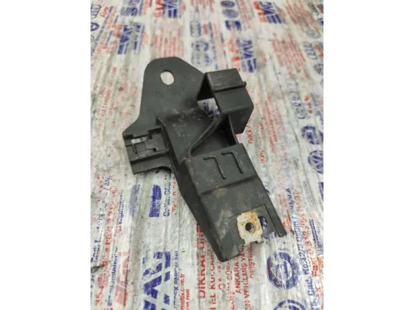 1K1863143A | Orta Konsol Bağlantı Braketi | VW Golf - Seat Altea, Toledo VAG