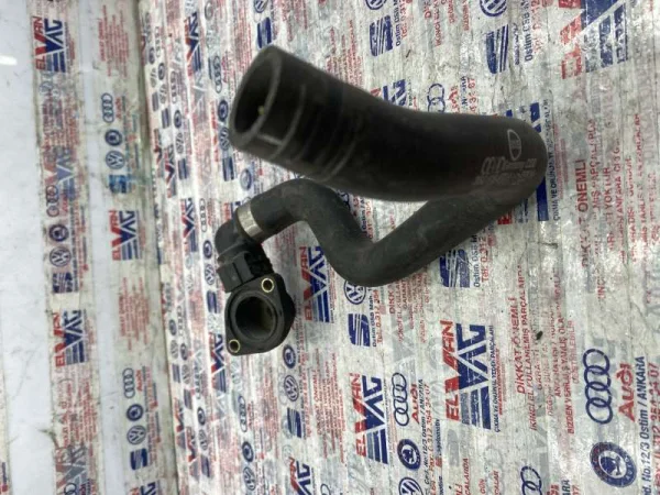 038121111A | İntercooler Hortumu VAG