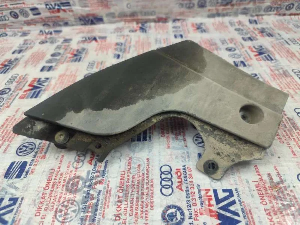3G0854858 | VW Passat Sağ Arka Çamurluk Bakaliti VAG