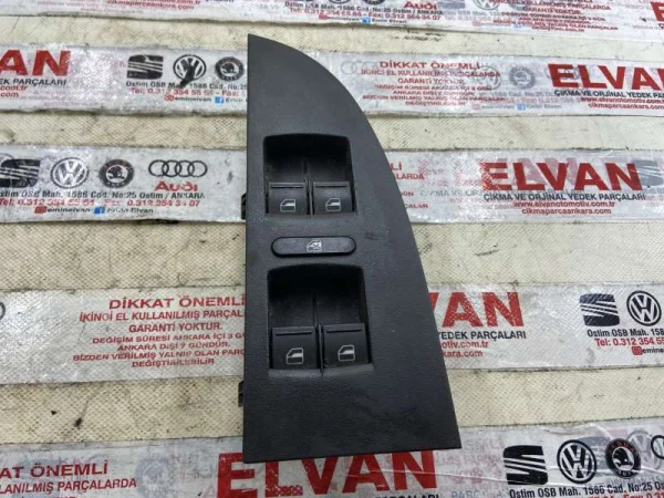 1P2867172A | Seat Leon İç Kapı Açma Kolu Çerçevesi VAG