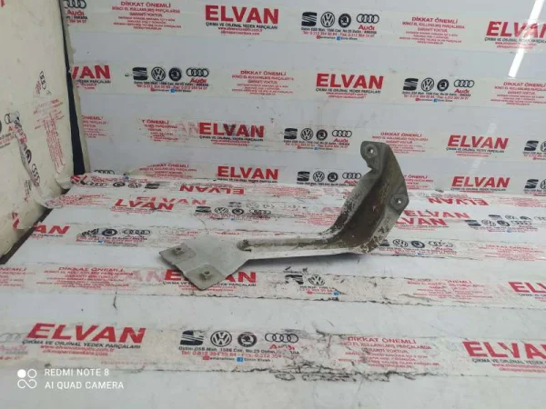 1T0821136 | Ön Sağ Çamurluk Bağlantı Braketi | VW Caddy, Touran VAG