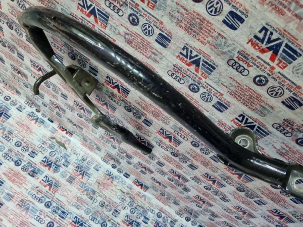 3G5827302 | VW Passat Sağ Bagaj Kapak Menteşesi VAG