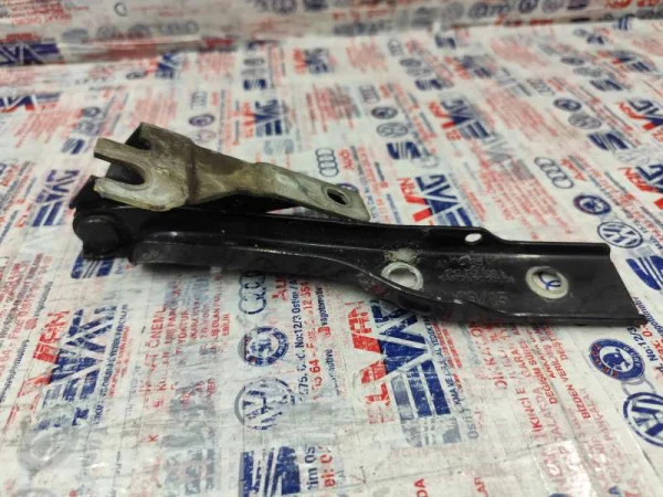 6R0823302B | VW Polo Sağ Kaput Menteşesi VAG