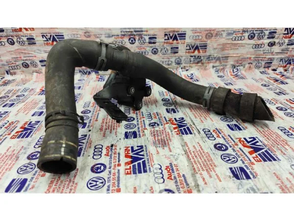 5N0121093A | Devirdaim Pompası Braketi | VW Caddy, CC - Audi A3, Q3 - Seat Alhambra, Altea VAG