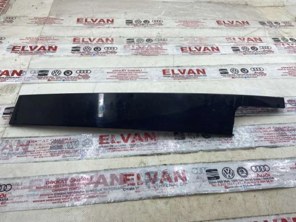 5F4837902C | Kapı Çerçeve Süjesi VAG