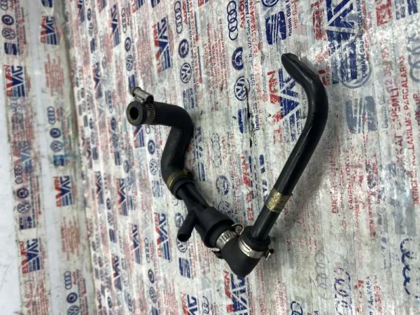 058133783 | Vakum Hortumu | VW Passat - Audi A4, A6 VAG