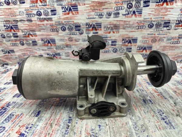 045115389K | Yağ Filtre Kütüğü | VW Caddy, Eos - Audi A3, A4 - Seat Altea, Leon VAG