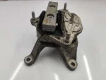 8W0399118C | Audi A4 Şanzıman Alt Kulağı - 2