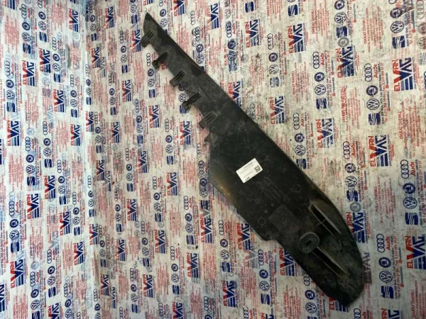 5C7863046 | VW Jetta Sağ Orta Konsol Yan Kapağı VAG