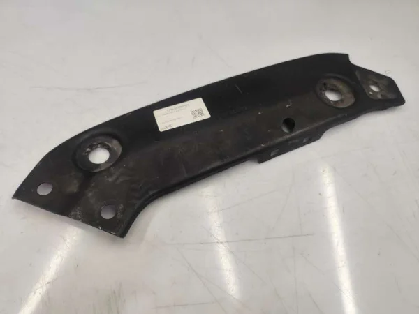 5C6805932 | VW Jetta Sağ Far Bağlantı Sacı VAG