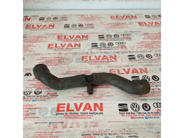 028103494C | VW Transporter Külbütör Kapağı Havalandırma Hortumu VAG