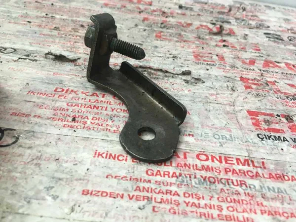1J0422162N | Direksiyon Kutusu Sabitleme Braketi | VW Bora, Golf, Jetta - Audi A3 - Seat Leon VAG