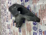 6R0821141B | VW Polo Ön Sol Çamurluk Braketi - 2