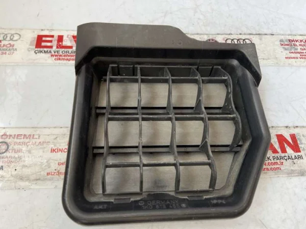 1K0819466B | VW Golf Sağ Arka Çamurluk Havalandırma Menfezi VAG