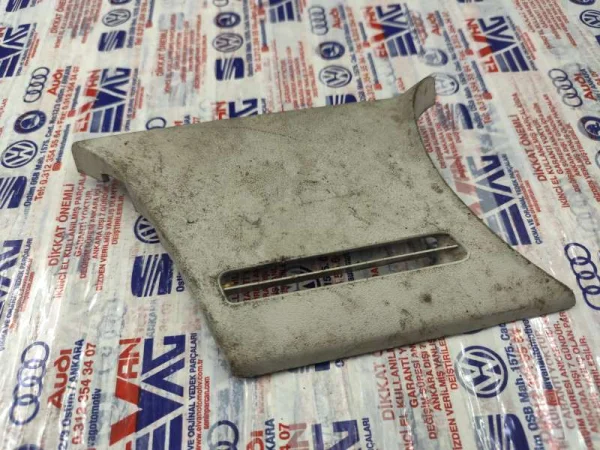 2K0858336 | VW Caddy Sağ Ön Direk Kaplaması VAG