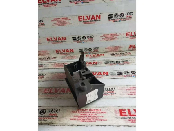 1K0937546A | Tesisat Fiş Braketi | VW Golf, Jetta, Vento - Seat Altea, Leon - Skoda Octavia VAG