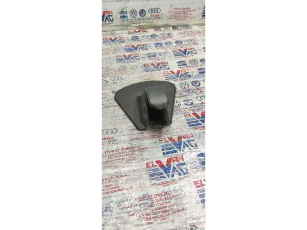 8P0886197 | Arka Koltuk Bağlantı Kapağı | VW Golf, Jetta - Audi A3 - Seat Leon VAG