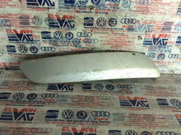 1K0807718B | Ön Sağ Tampon Kaplaması | VW Golf, Jetta, Vento VAG
