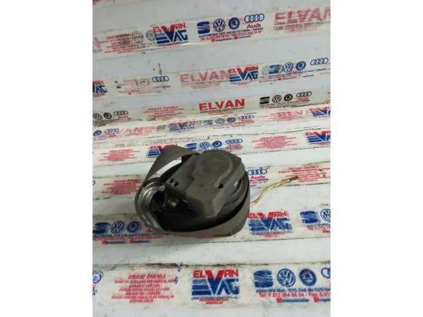2K0857806D | VW Caddy Sağ Ön Emniyet Kemeri VAG