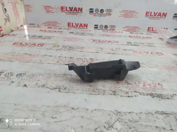 5C6857360 | VW Jetta Arka Emniyet Kemeri Kılavuzu VAG